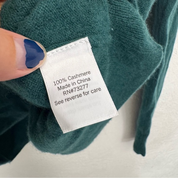 Nine West Cashmere Evergreen Crewneck Sweater Size Medium - Picture 3 of 5